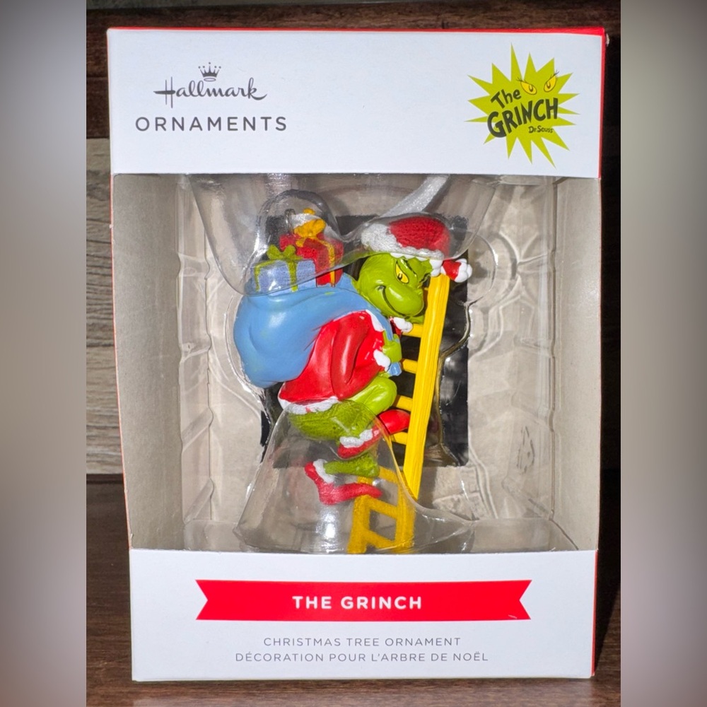 🥰 Hallmark Dr. Seuss's How The Grinch Stole Christmas! Grinch on Ladder Ornament